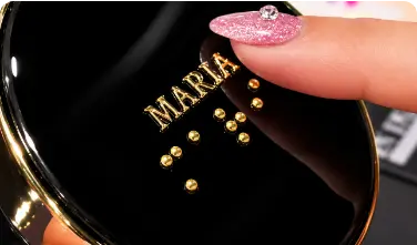 Personalized beauty compact